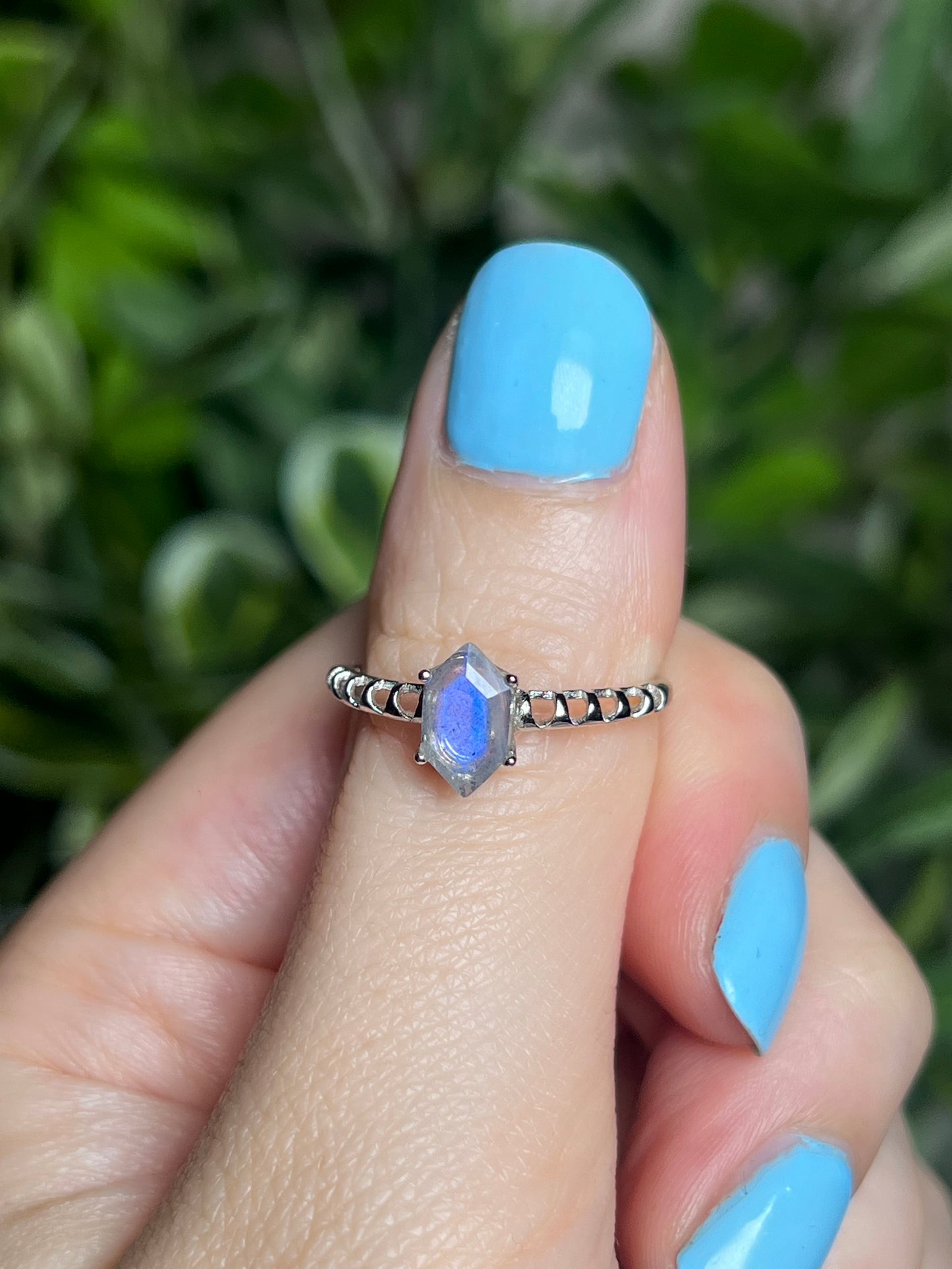 Labradorite ring