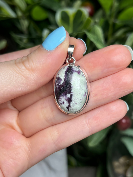 Kammererite pendants